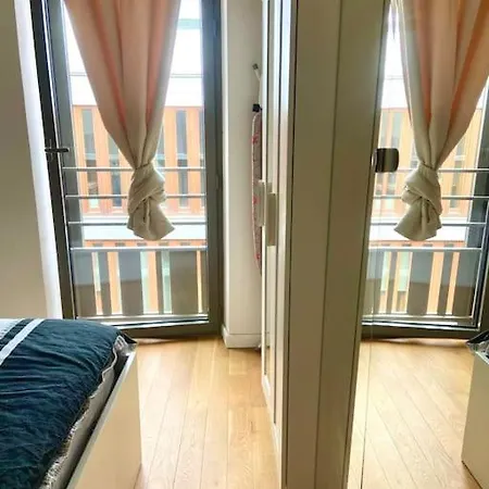 Apartment Super Proche Nation Paris